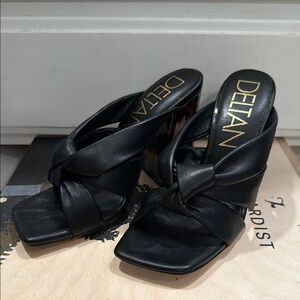 Women's Black Knotted Sandals